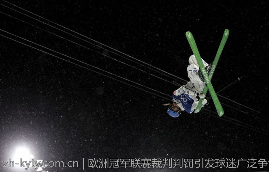 恩比德在季后赛中的表现与球队战术调整关系